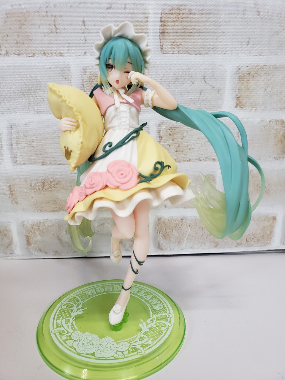 □アミューズ入荷情報です！◇初音ミク Wonderland フィギュア 眠れる 